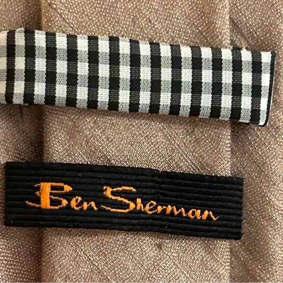 Ben Sherman Linen and Silk Taupe Tie - Picture 9 of 10
